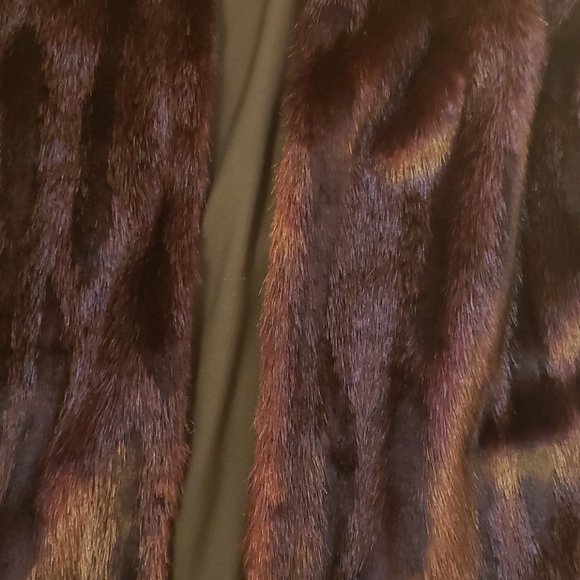 Faux fur vest - Picture 2 of 5